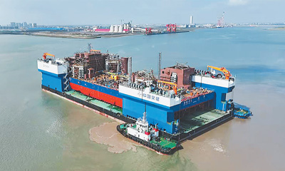 天顺1980：全球最大江海移动船坞完成出海运输任务